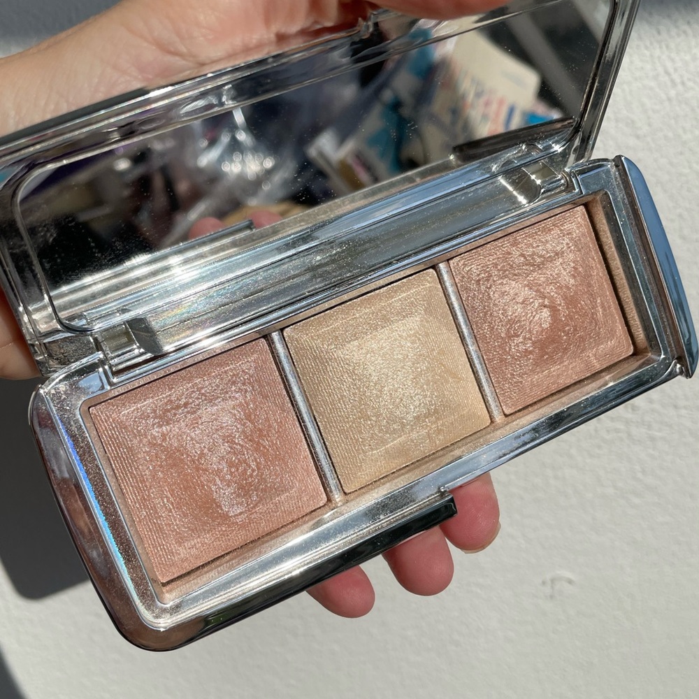 Hourglass Metallic Strobe Light Palette